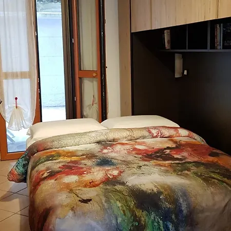 Travel Nest Apartment Spinone Al Lago